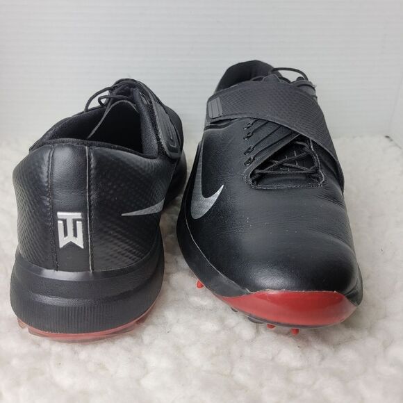 Nike Men\'s Black and Red Shoes